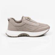 Тъмнобежови дамски маратонки от естествена кожа със стабилна подметка и елегантна метална декорация