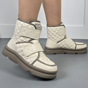 Бежови дамски ватирани боти с велкро лепенка – комфорт