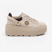 Бежови дамски велурени кецове с лека платформа и елегантен златист детайл