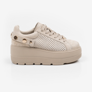 Бежови дамски велурени кецове с перфорация и удобна платформа