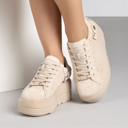 Бежови дамски велурени кецове с перфорация и удобна платформа