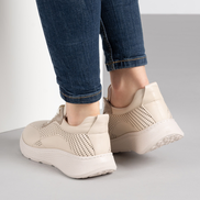 Бежови дамски кожени маратонки с перфорация и шита олекотена подметка