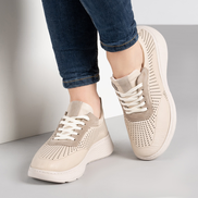 Бежови дамски кожени маратонки с перфорация и шита олекотена подметка