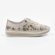 Бежови дамски кожени обувки с ортопедично ходило и ластични връзки