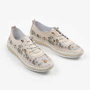 Бежови дамски кожени обувки с ортопедично ходило и ластични връзки