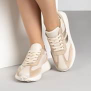 Бежови дамски маратонки от естествена кожа със златисто-кафяви детайли и комфортна подметка