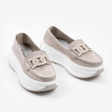 Бежови дамски мокасини от естествен велур на платформа