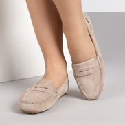 Бежови дамски мокасини със стелка от естествена кожа