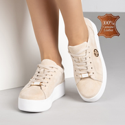 Бежови дамски обувки от естествена кожа с бяла подметка и метална декорация