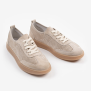 Бежови дамски обувки от естествена кожа с перфорация – меки и удобни