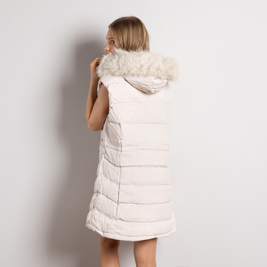 Бежово дамско ватирано елече – модерен модел с махаща се качулка