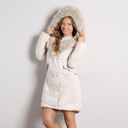 Бежово дамско ватирано яке с махащ се пух – модерен дизайн и елегантна визия