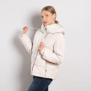 Бежово дамско зимно яке с качулка и връзки – модел Sдо2XL