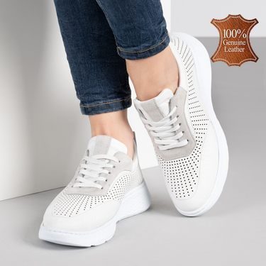 Бели дамски кожени маратонки с перфорация и шита олекотена подметка