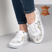 Бели дамски кожени обувки с ортопедично ходило и ластични връзки