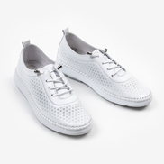 Бели дамски кожени обувки с ортопедично ходило, ластични връзки и декоративна перфорация