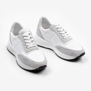 Бели дамски маратонки от естествена кожа с олекотена комфортна подметка и стилна визия