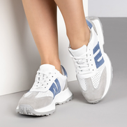 Бели дамски спортни обувки от естествена кожа – ежедневен комфорт