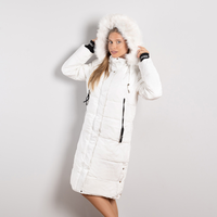 Бяло дамско дълго ватирано зимно яке с пух и висока яка – модел Sдо2XL