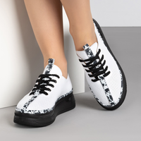 Дамски бели кецове от естествена кожа с перфорация