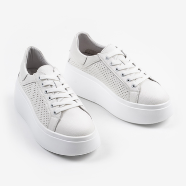 Дамски бели кожени кецове с перфорация и дебела подметка от естествена кожа