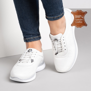 Дамски бели обувки от естествена кожа с ортопедична подметка и декоративна перфорация