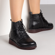 Дамски боти – черни, естествена кожа с връзки и удобно ходило