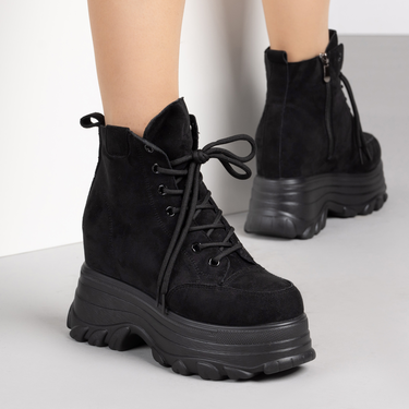 Дамски велурени боти на платформа – комфорт и стил