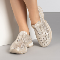 Дамски ежедневни обувки от естествена кожа с перфорация – бежово