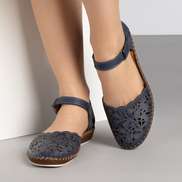 Дамски ежедневни обувки от естествена кожа с перфорация и лепенка – син