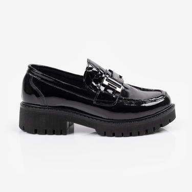 Дамски лофъри от естествена кожа с масивна подметка и лачен ефект