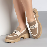 Дамски мокасини от естествена кожа – бежови с метален акцент