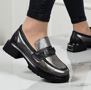 Дамски обувки в сребрист цвят с олекотена и ортопедична подметка