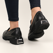 Дамски обувки в сребрист цвят с олекотена и ортопедична подметка