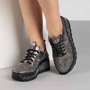 Дамски обувки от естествена кожа с перфорация на платформа – сиви