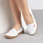 Дамски перфорирани мокасини от естествена кожа – бели