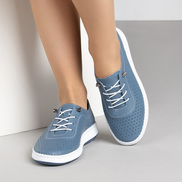 Дамски сини обувки от естествена кожа с декоративна перфорация и ортопедично ходило