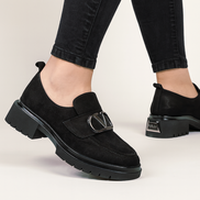 Дамски черни обувки с ортопедична олекотена подметка и елегантна катарама