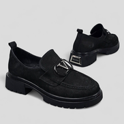 Дамски черни обувки с ортопедична олекотена подметка и елегантна катарама