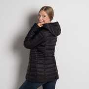 Дамско яке в черно с махаща се качулка– големи размери от 2XL–6XL