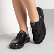 Ежедневни черни дамски обувки с ластик и шита подметка