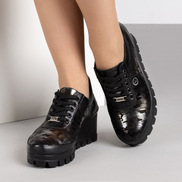 Елегантни дамски обувки на платформа – естествена кожа