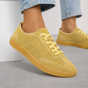 Жълти дамски обувки от естествена кожа с перфорация – меки и удобни