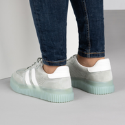 Зелени дамски кецове от естествена кожа с декоративна перфорация и удобна подметка