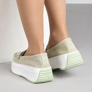 Зелени дамски мокасини от естествен велур на платформа