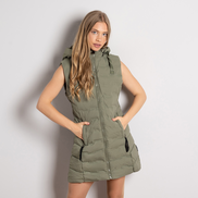 Зелено дамско ватирано елече с махаща се качулка – стилен и практичен модел