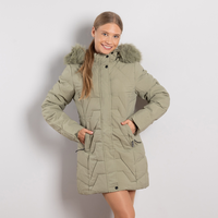 Зелено дамско дълго ватирано зимно яке с махаща се качулка и пух-топъл и модерен модел
