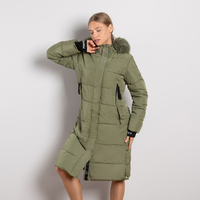 Зелено дамско дълго ватирано зимно яке с пух и висока яка – модел Sдо2XL