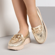 Златни дамски мокасини на ниска платформа със стелка от естествена кожа