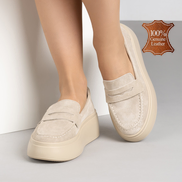 Изискани бежови дамски мокасини от естествен велур с дебела подметка